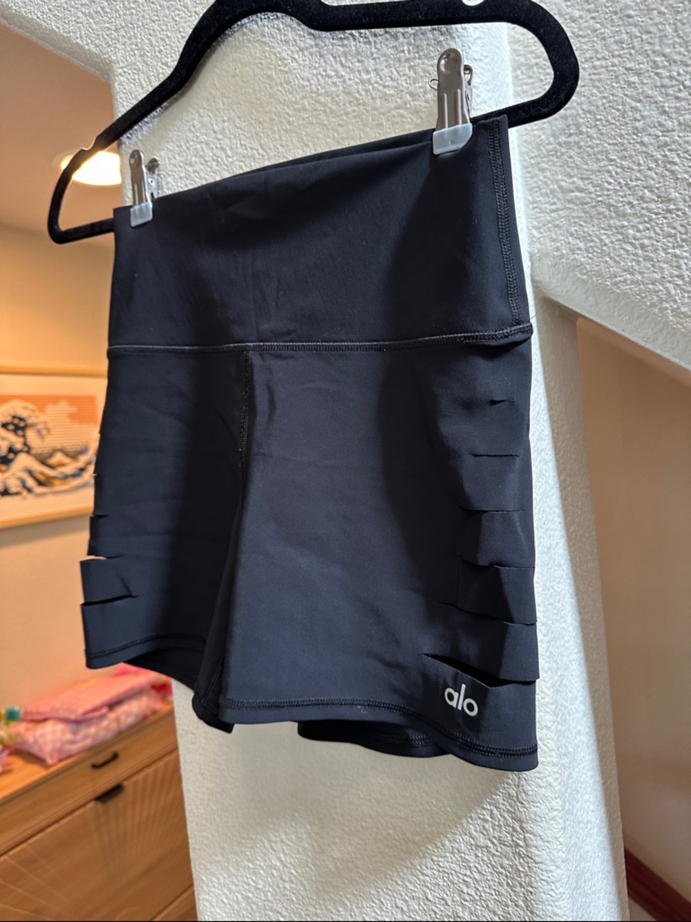 ALO Yoga High-Waist Cutout Side Shorts Black Sculpting Sexy Fit Size S NWOT